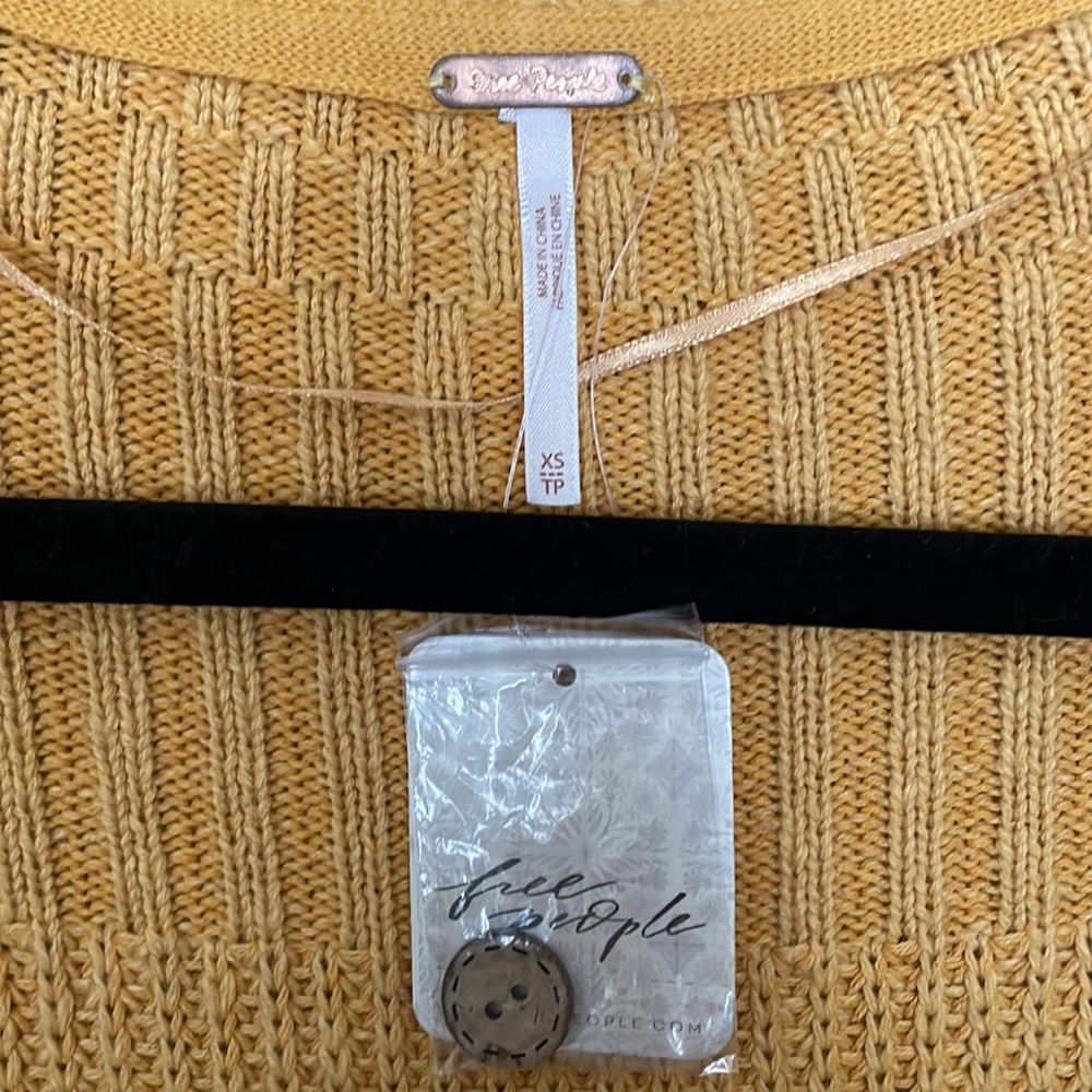 NWT ☀️ FREE PEOPLE It’s alright Cardigan - Picture 8 of 10